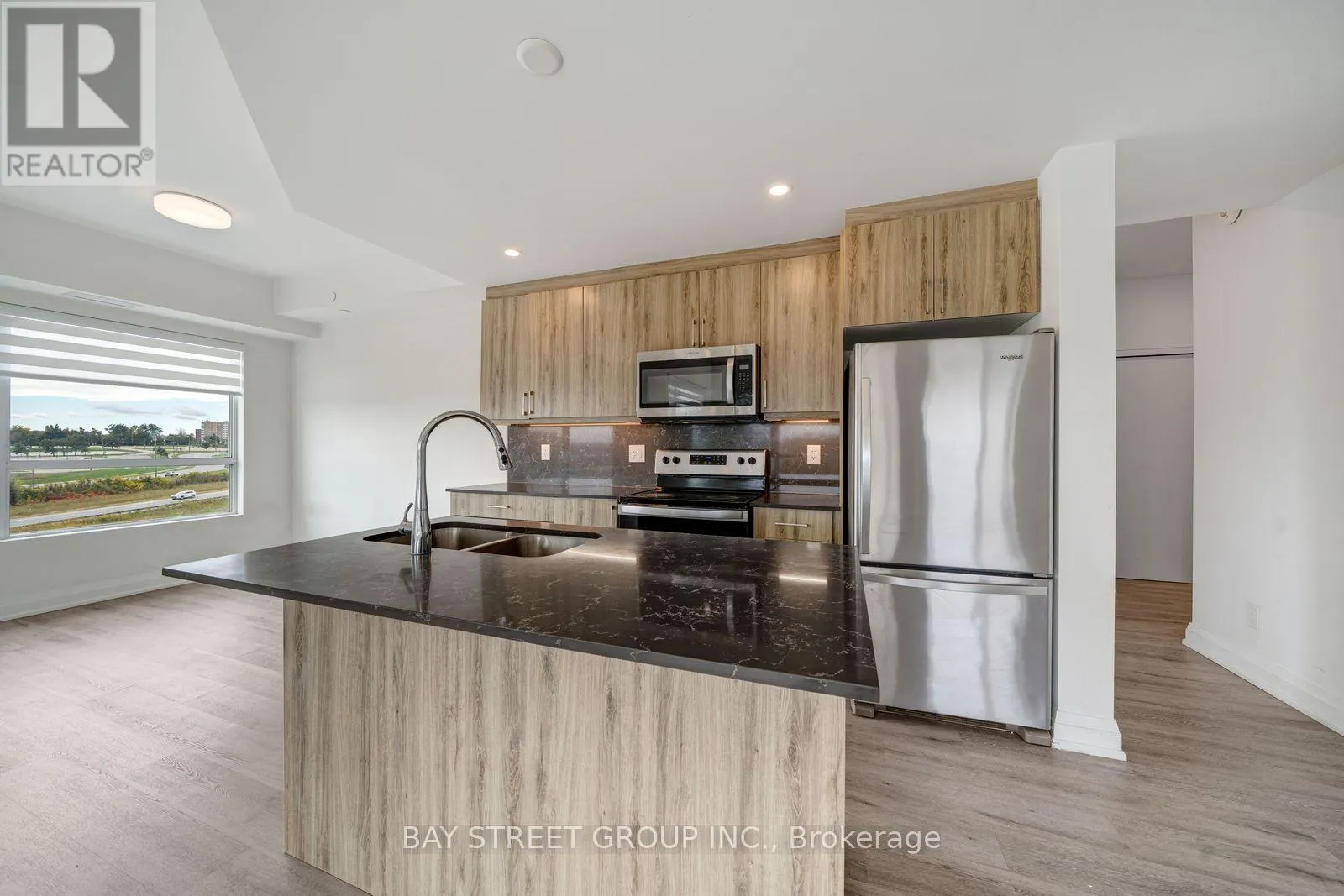 1011 - 58 LAKESIDE TERRACE