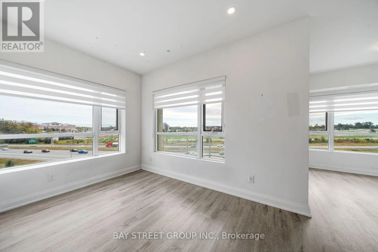 1011 - 58 LAKESIDE TERRACE