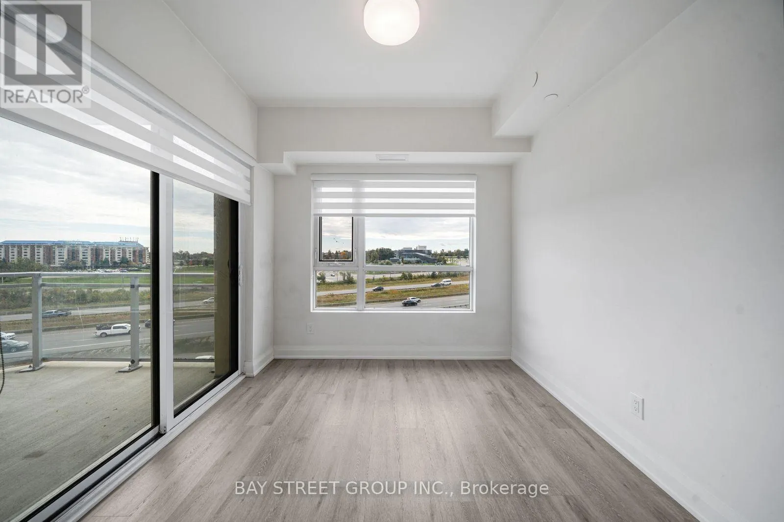 1011 - 58 LAKESIDE TERRACE