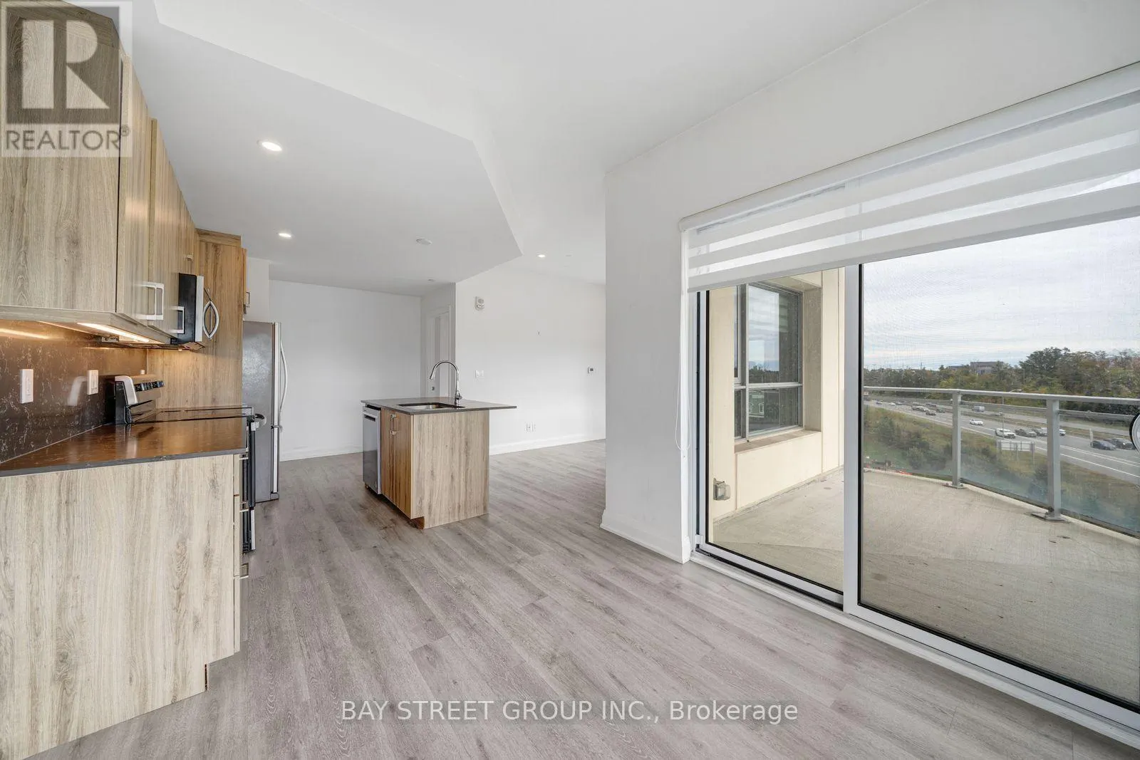 1011 - 58 LAKESIDE TERRACE