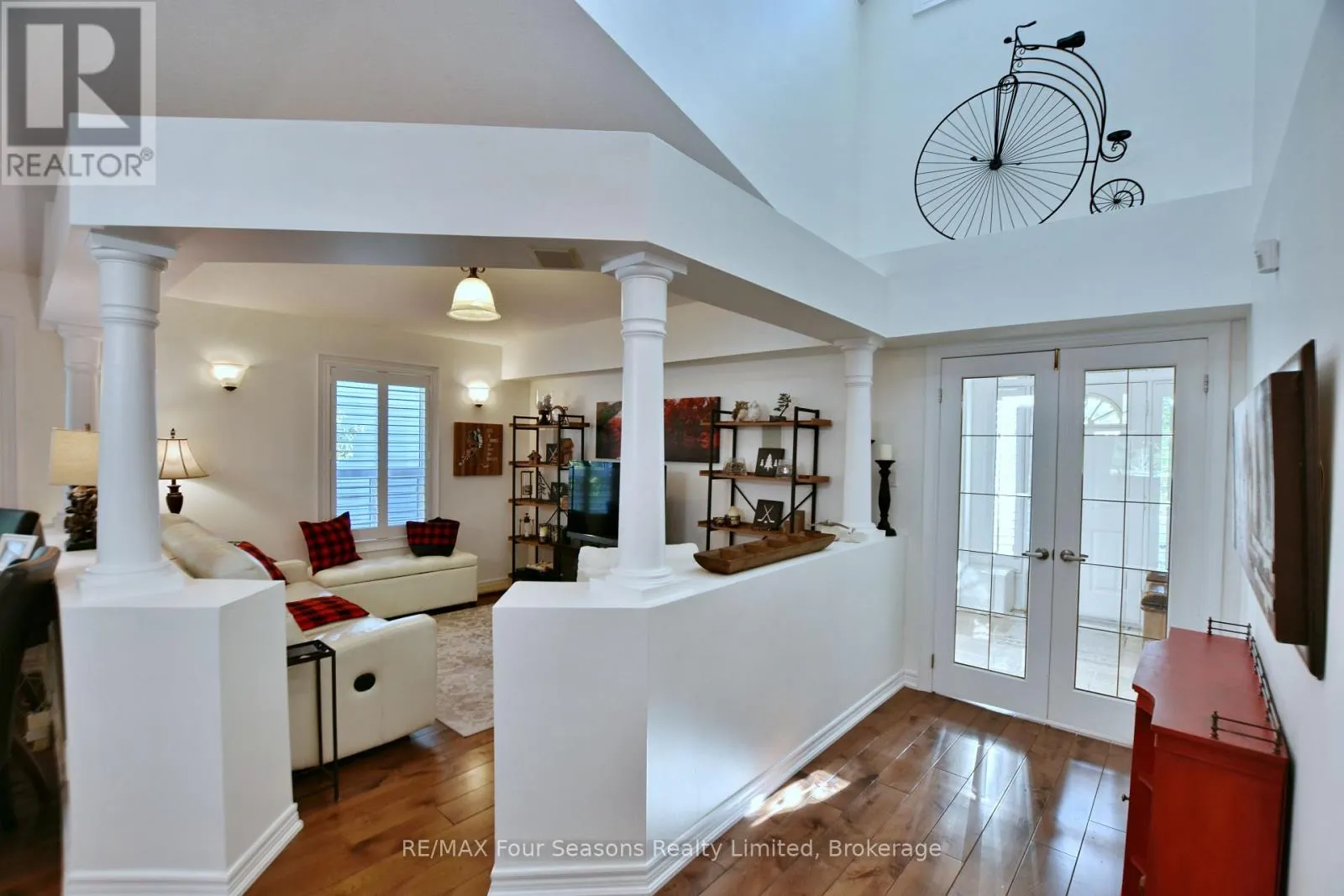32 NETTLETON COURT