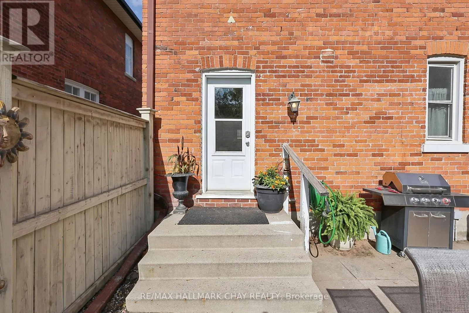 43 BROCK STREET
