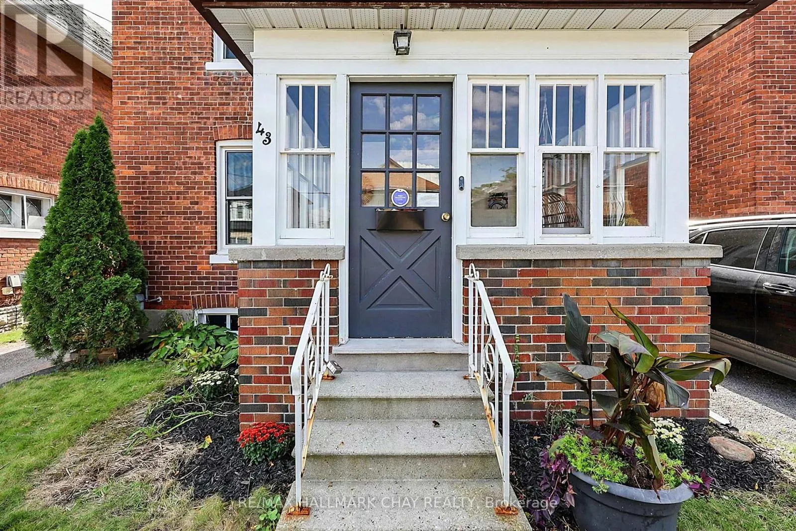43 BROCK STREET