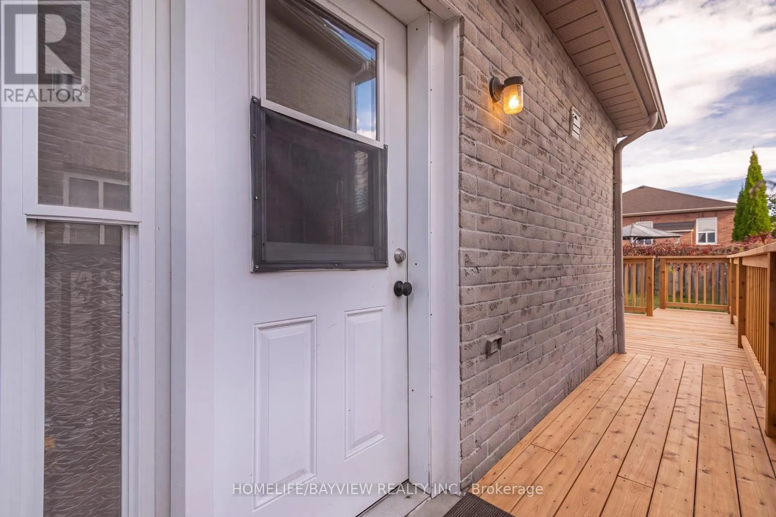126 RAYMOND CRESCENT