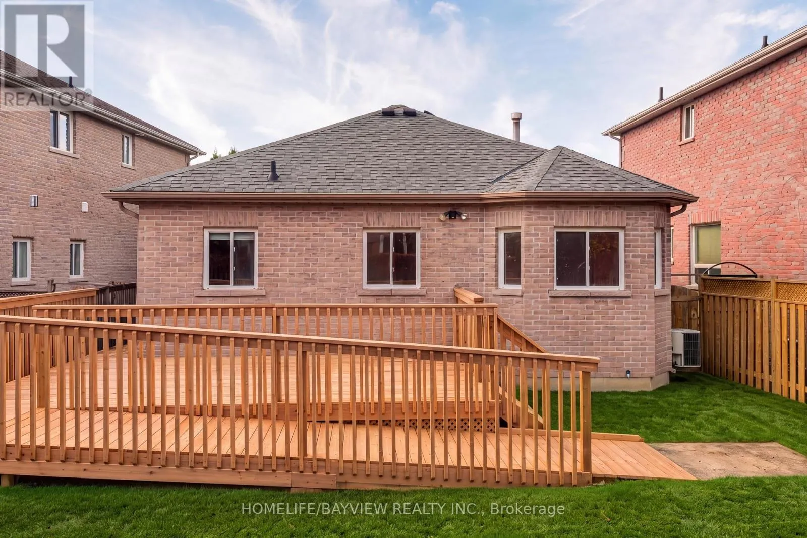 126 RAYMOND CRESCENT