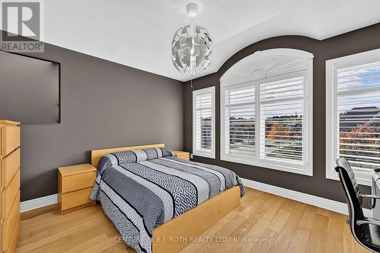 81 ROYAL PARK BOULEVARD