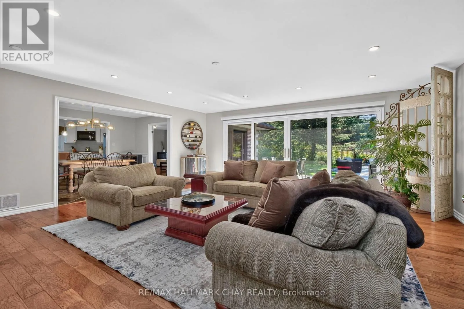 98 IDLEWOOD DRIVE