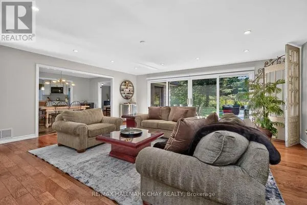 98 IDLEWOOD DRIVE