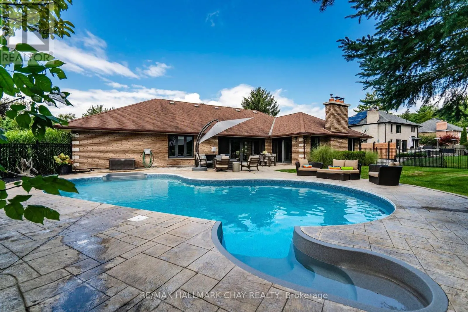 98 IDLEWOOD DRIVE