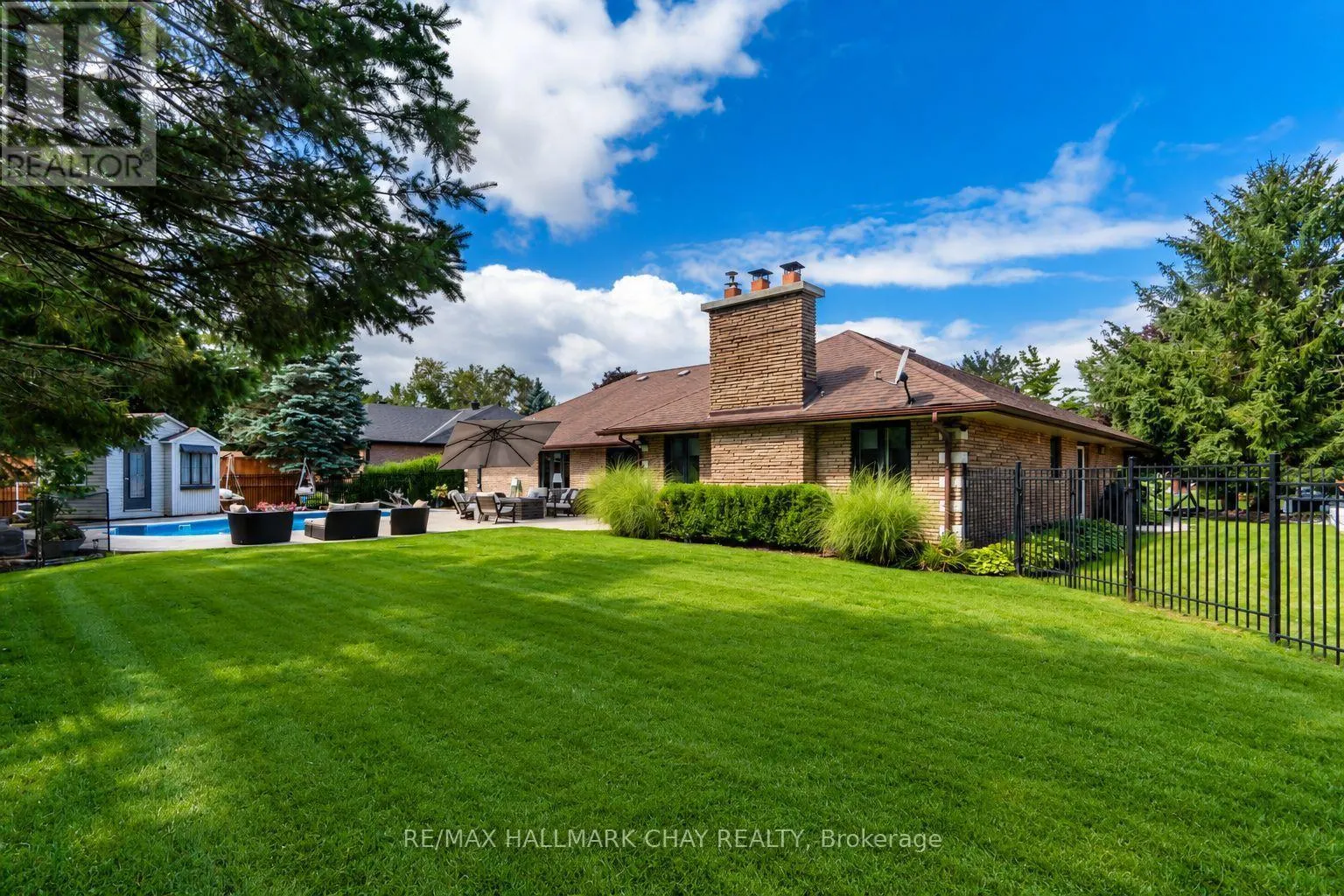 98 IDLEWOOD DRIVE