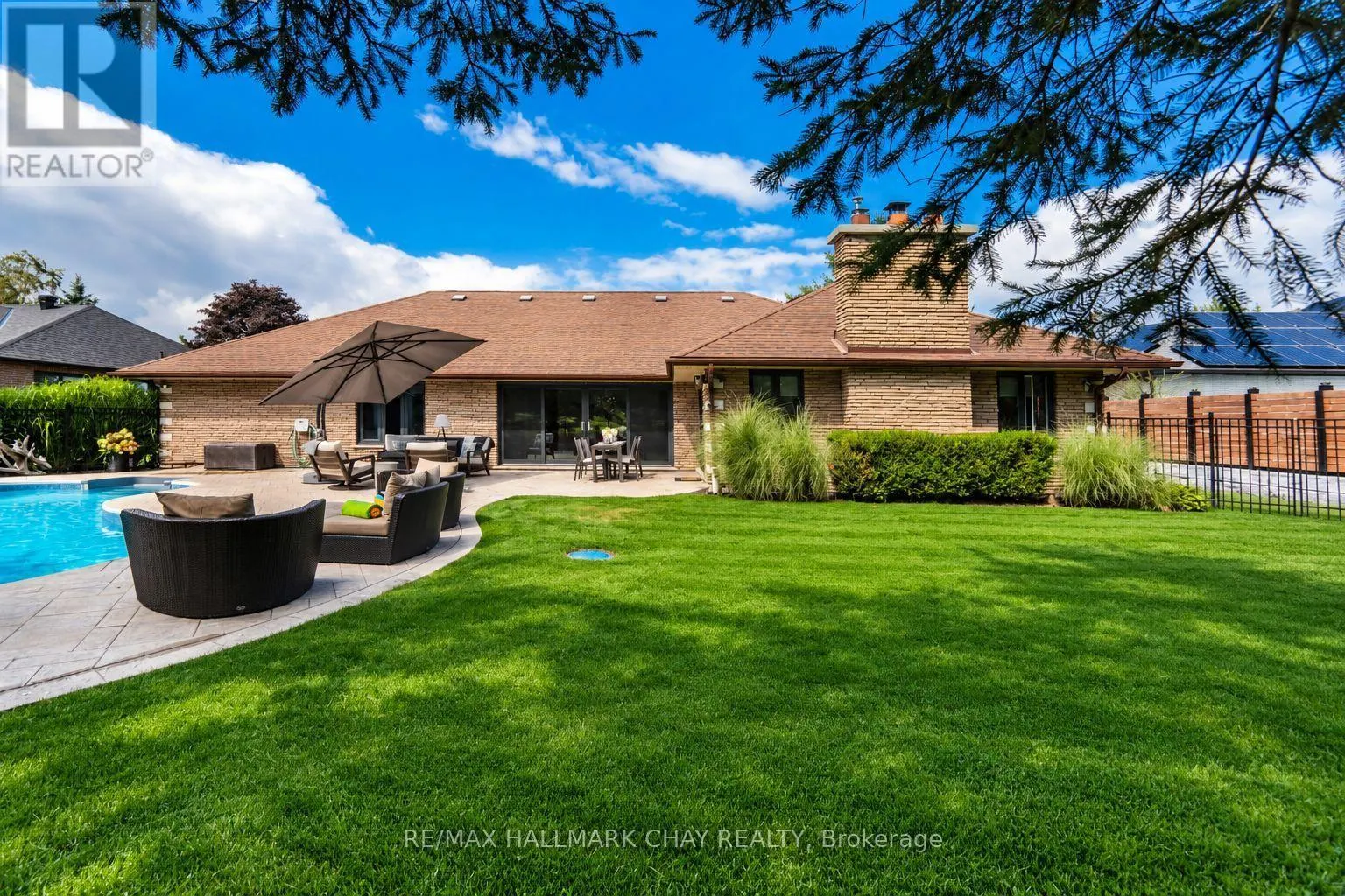 98 IDLEWOOD DRIVE
