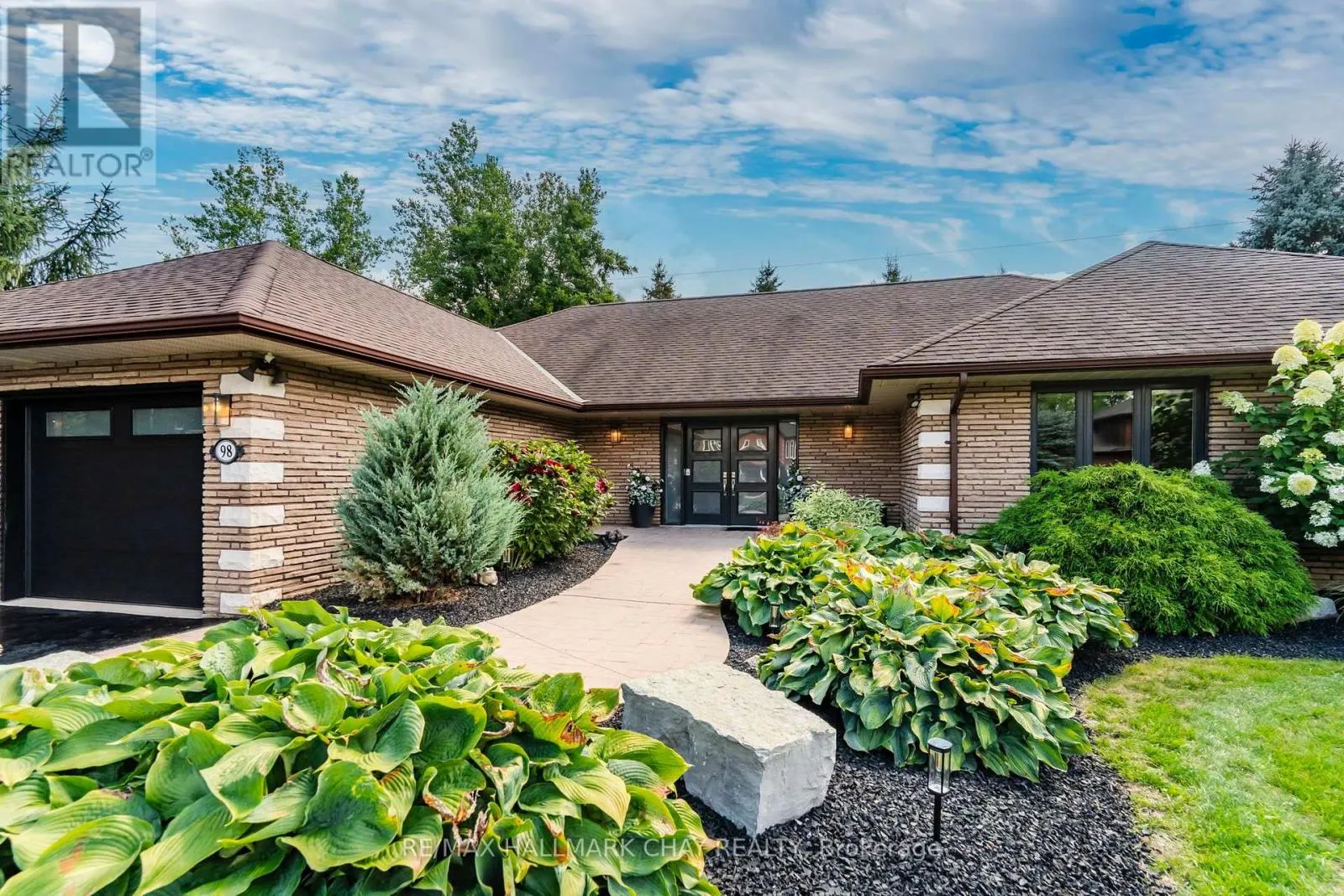 98 IDLEWOOD DRIVE