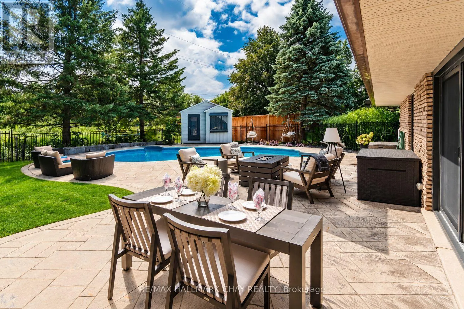 98 IDLEWOOD DRIVE