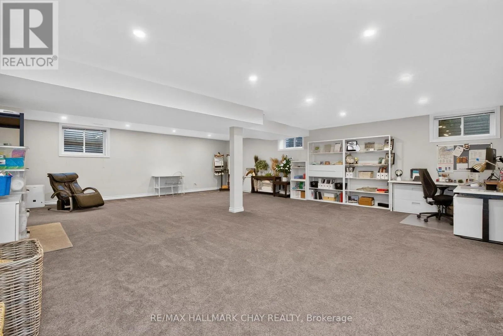 98 IDLEWOOD DRIVE