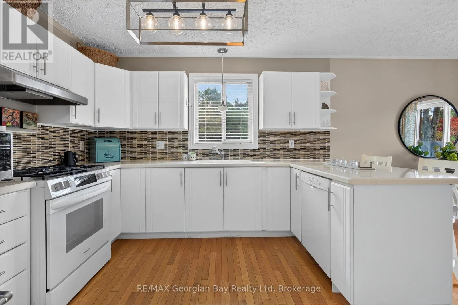 5 - 90 THOMPSONS ROAD #5