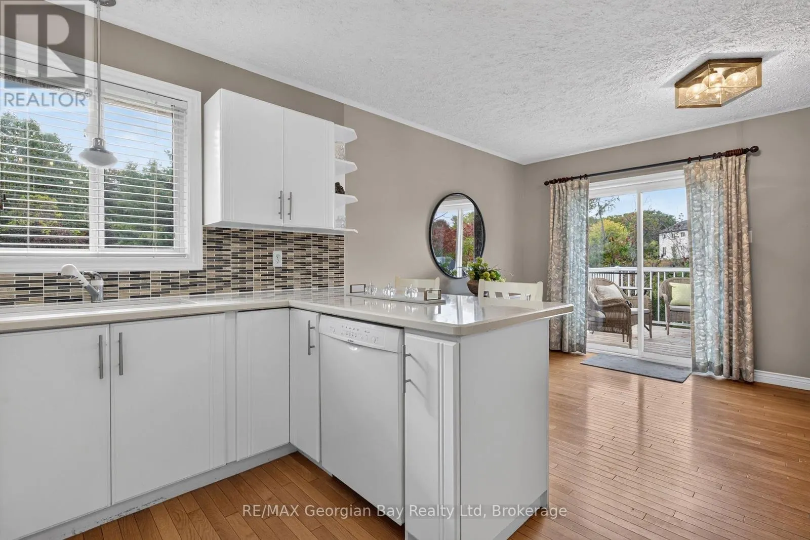 5 - 90 THOMPSONS ROAD #5