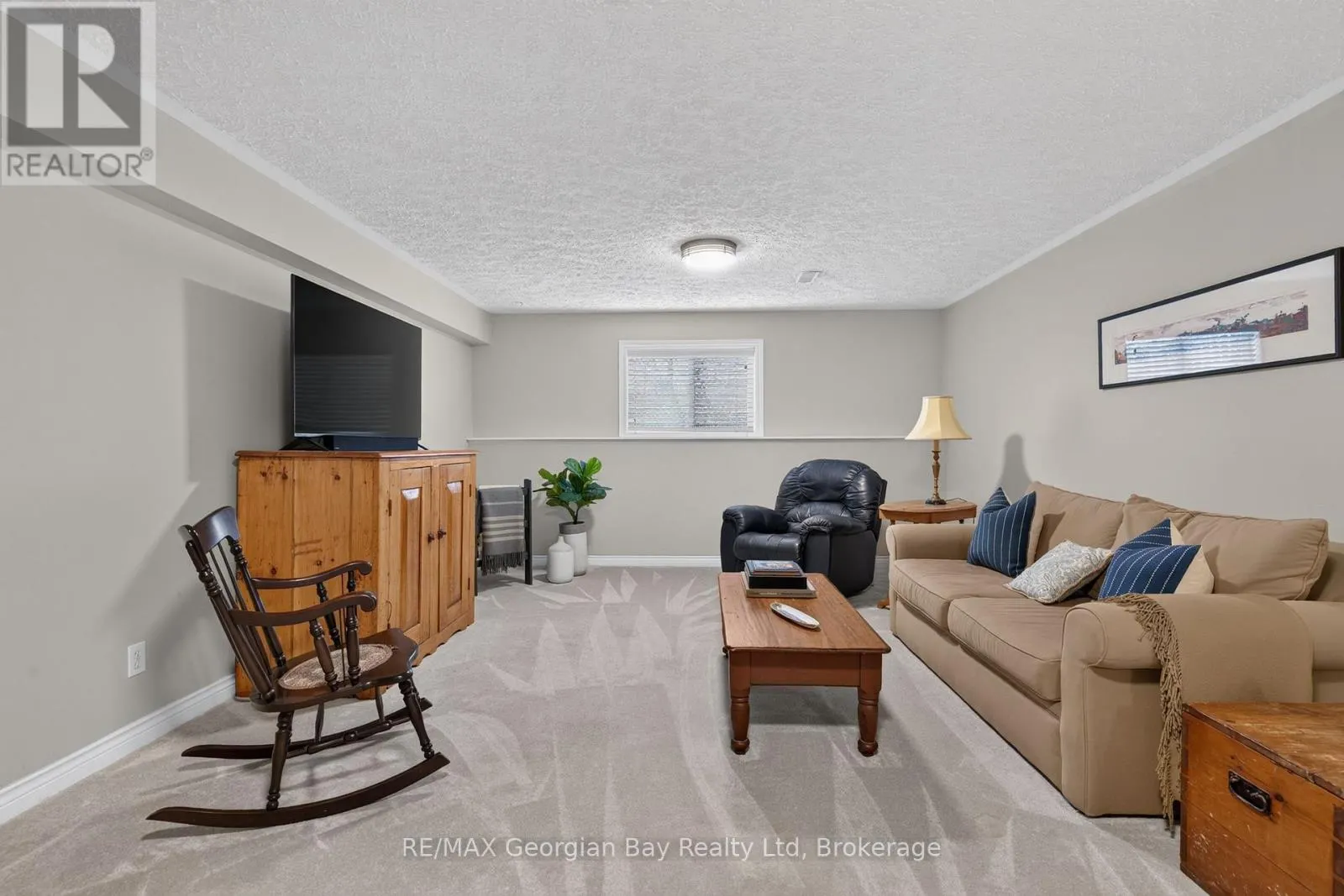 5 - 90 THOMPSONS ROAD #5