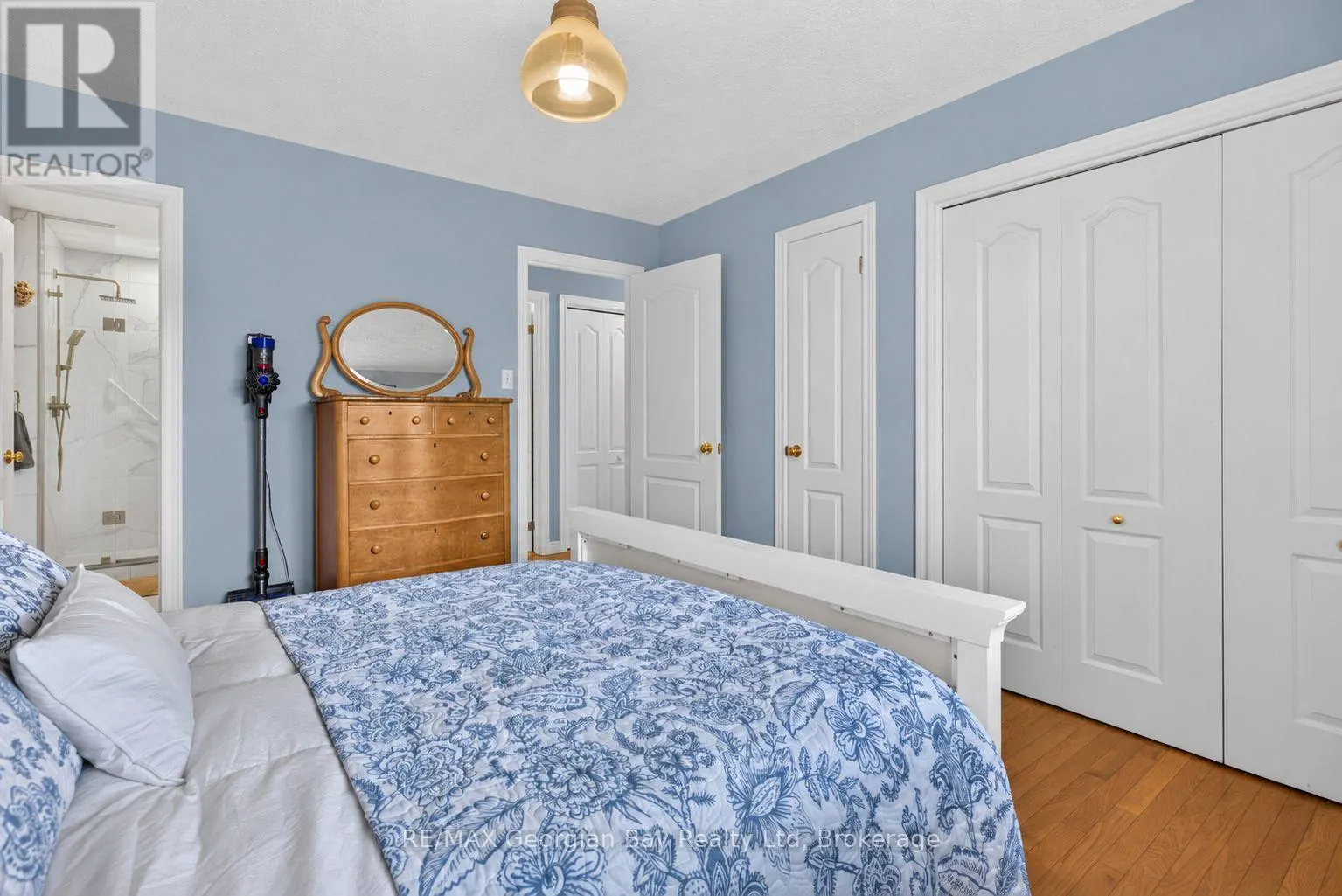 5 - 90 THOMPSONS ROAD #5