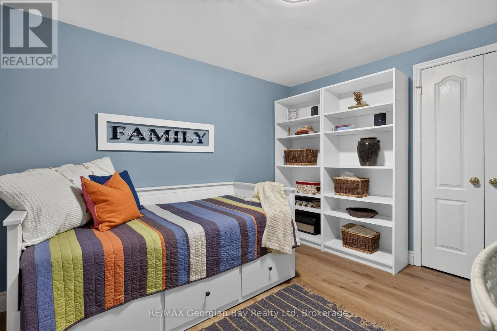 5 - 90 THOMPSONS ROAD #5