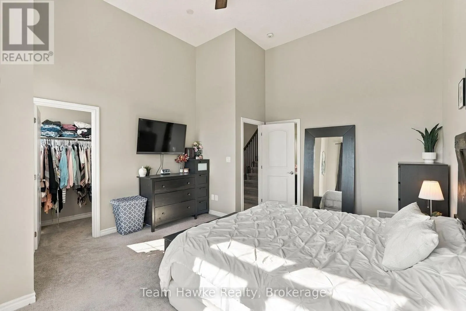 952 COOK DRIVE