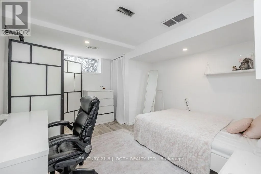61 WARD AVENUE