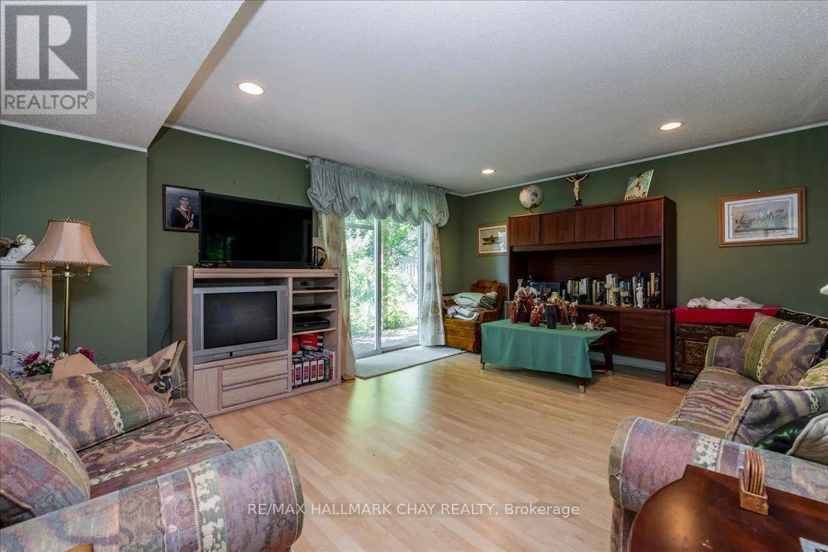 245 PRINGLE DRIVE