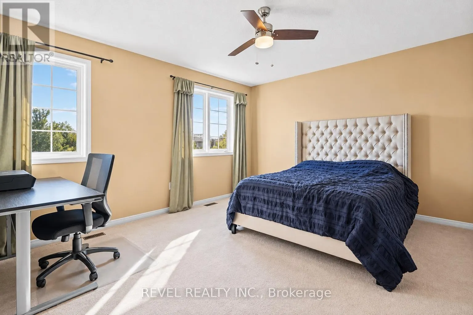 30 SUN KING CRESCENT