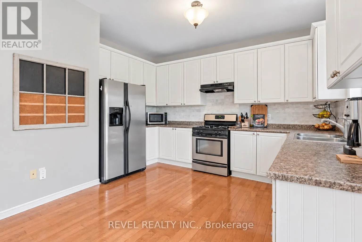 30 SUN KING CRESCENT