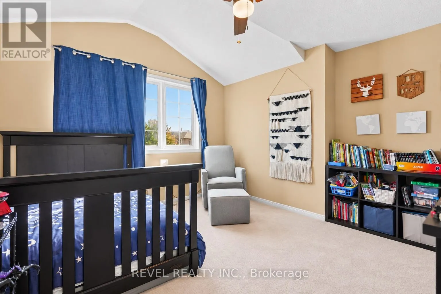 30 SUN KING CRESCENT