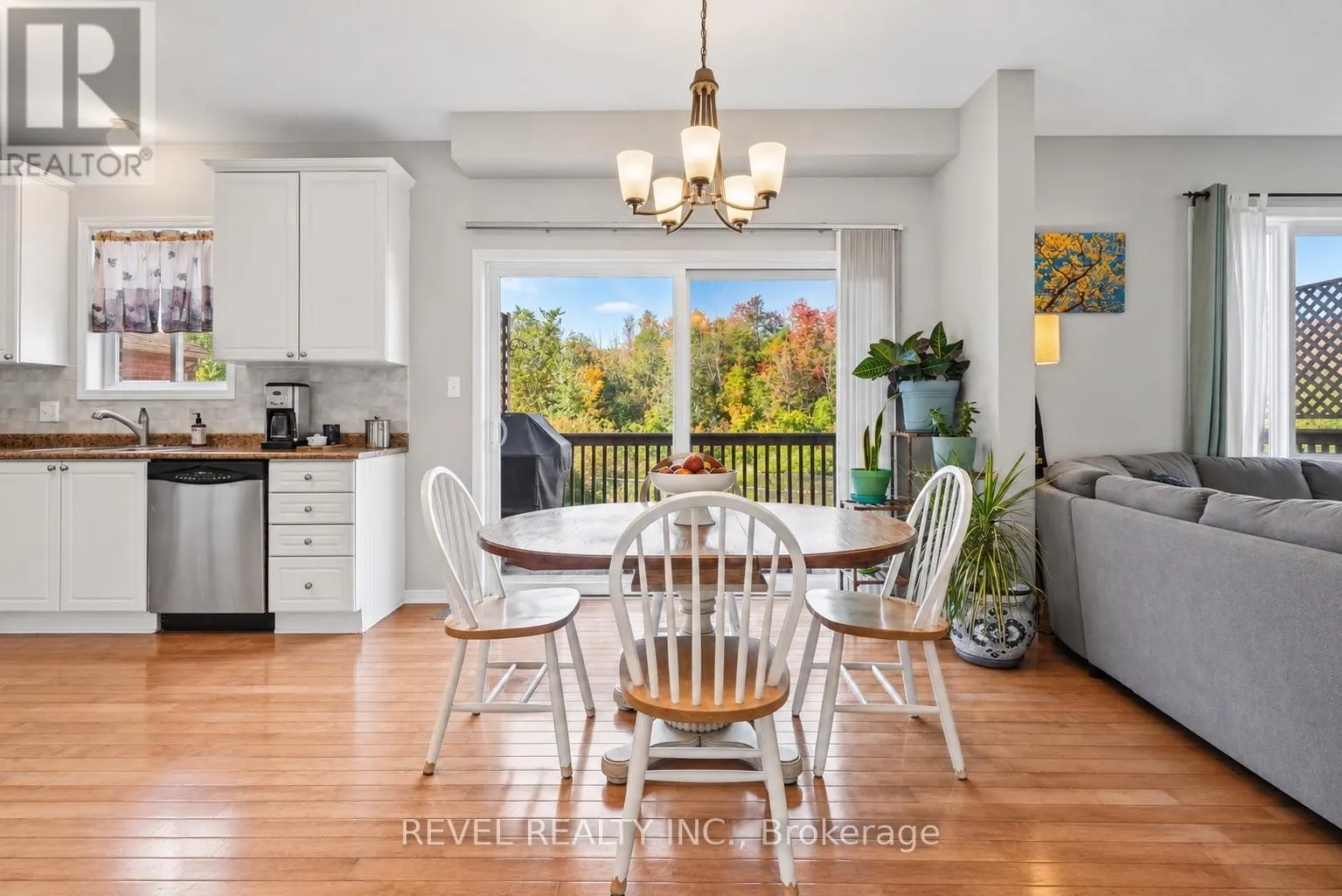 30 SUN KING CRESCENT