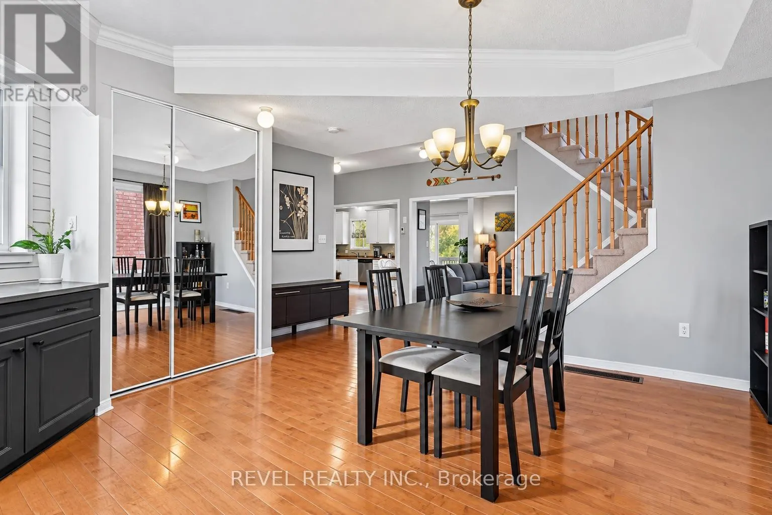 30 SUN KING CRESCENT