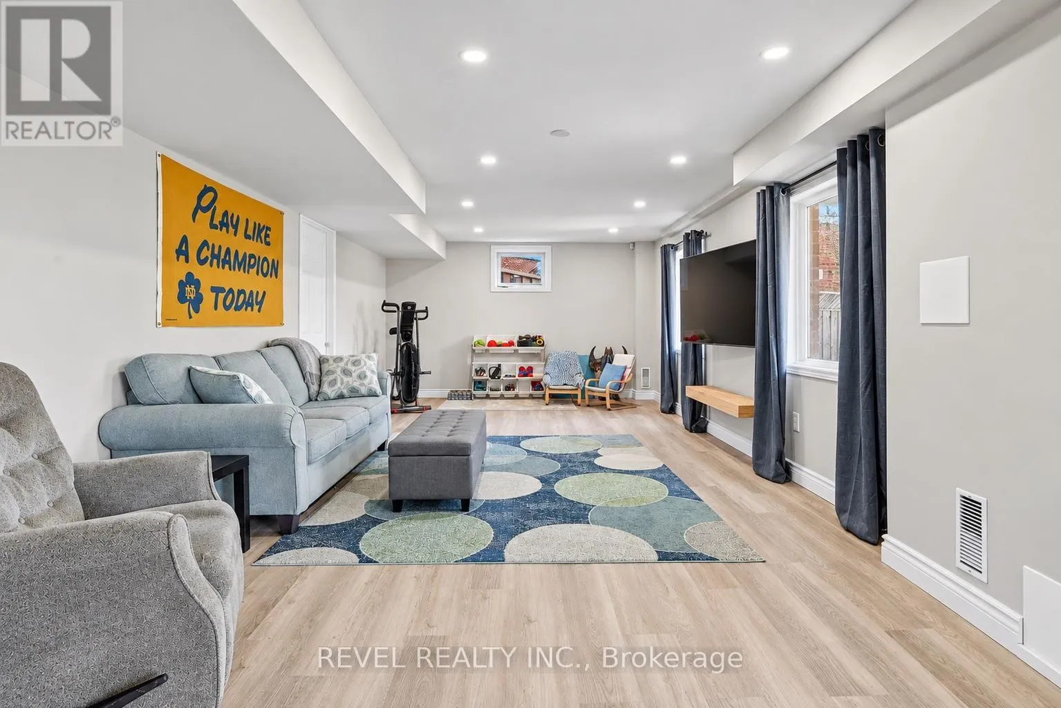 30 SUN KING CRESCENT