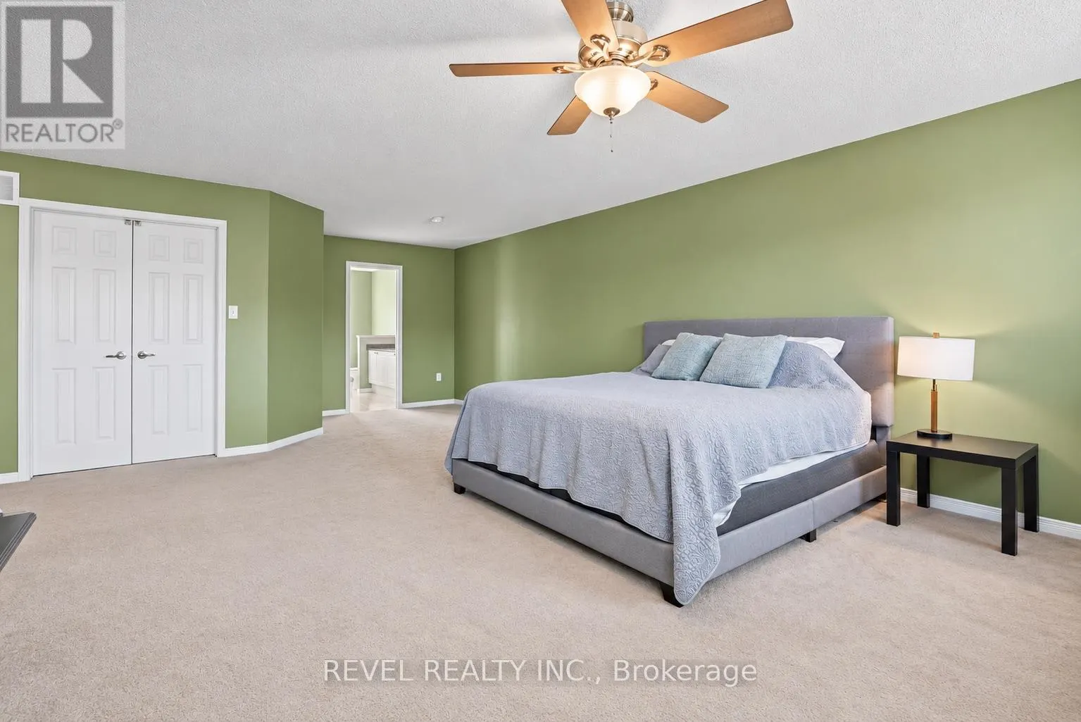 30 SUN KING CRESCENT