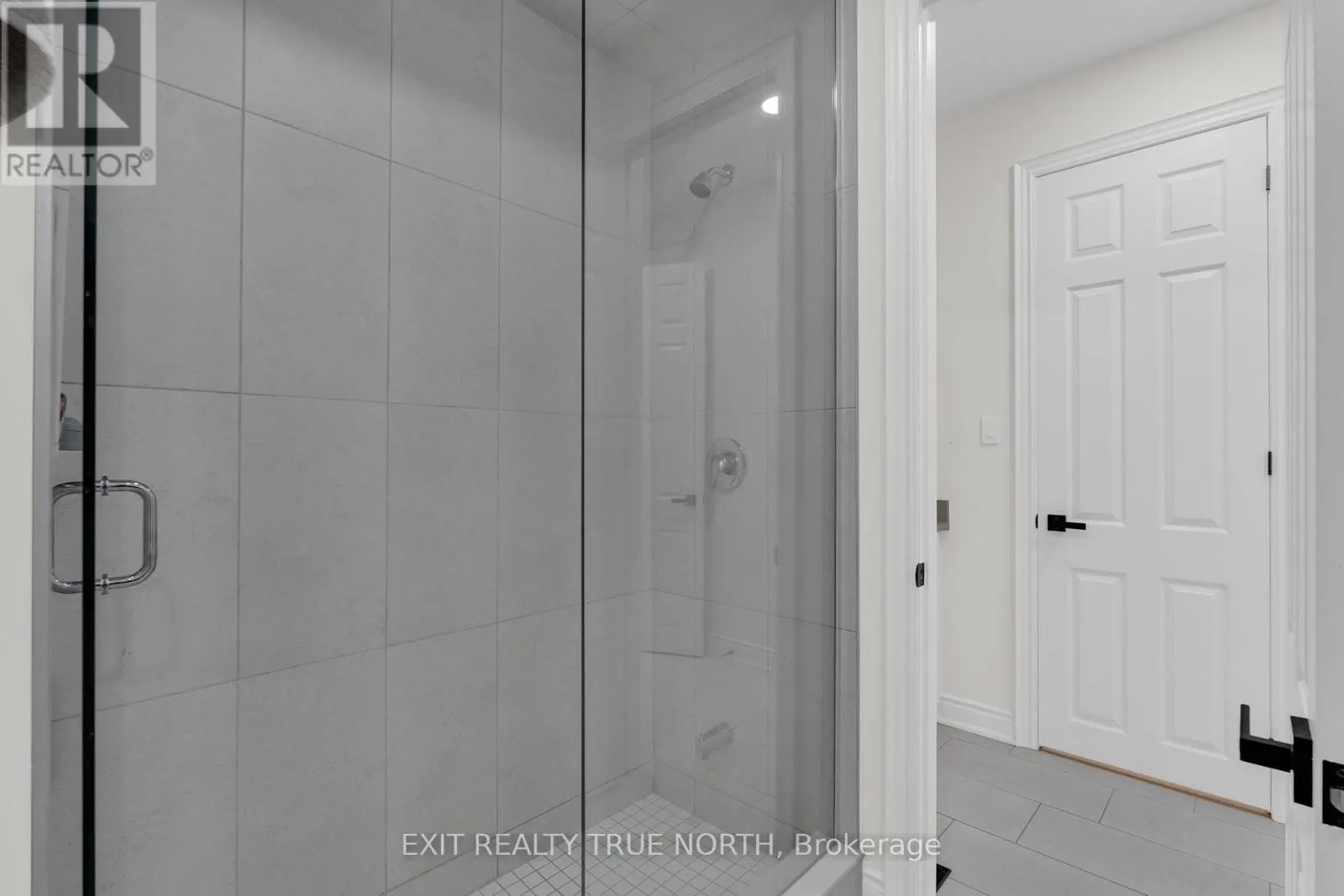 106 RUGMAN CRESCENT
