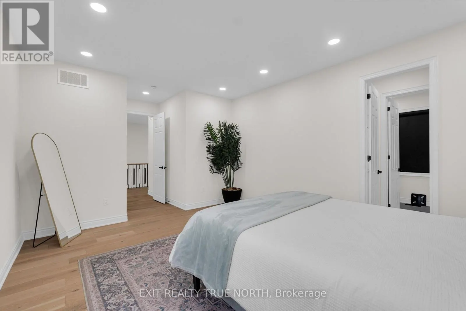 106 RUGMAN CRESCENT