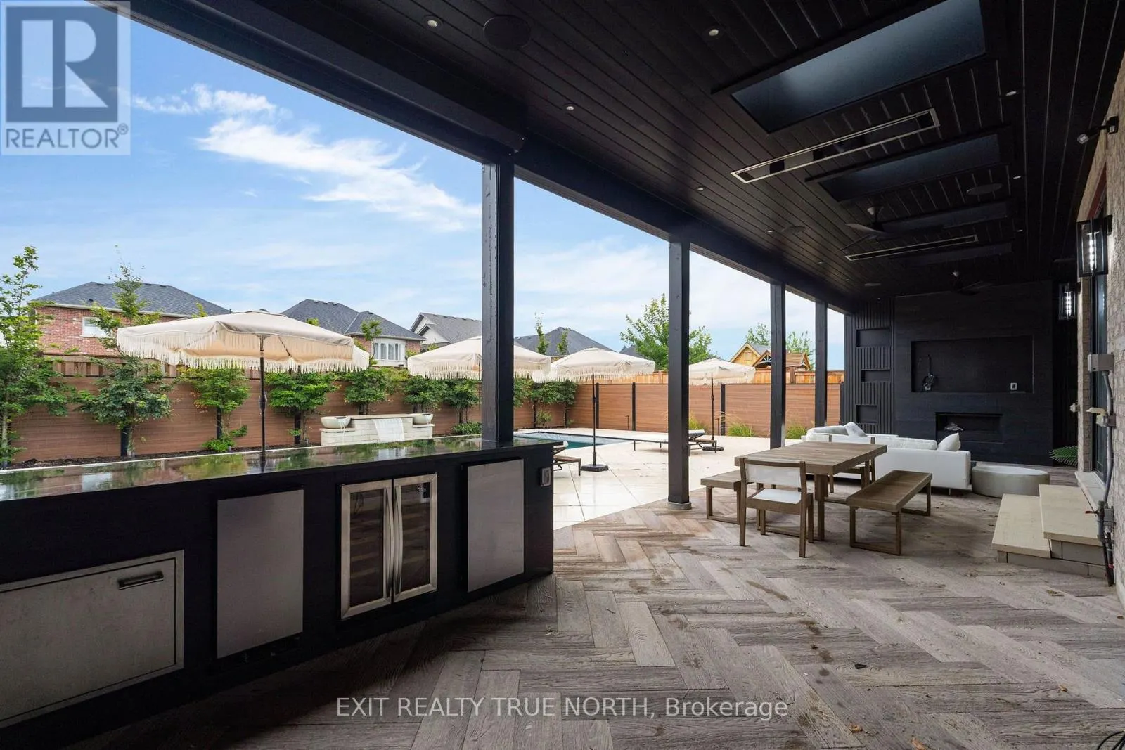 106 RUGMAN CRESCENT