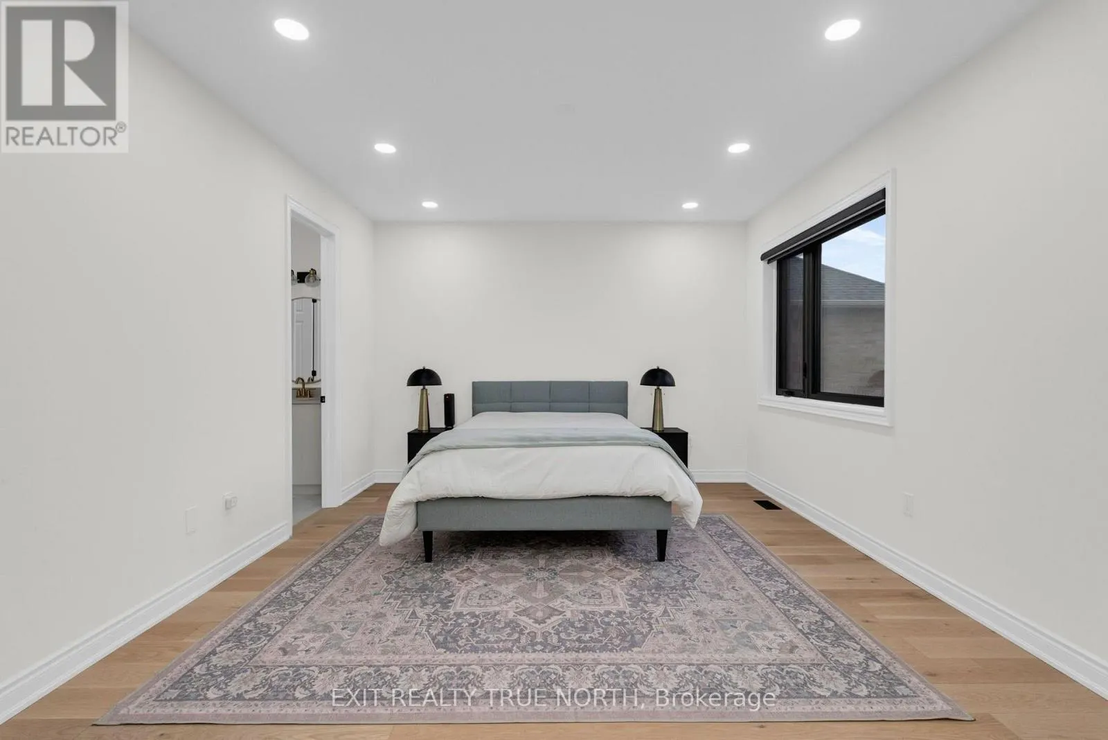 106 RUGMAN CRESCENT