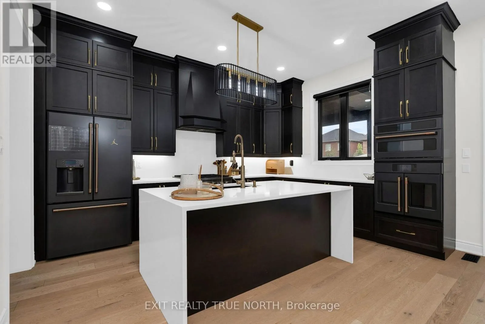 106 RUGMAN CRESCENT