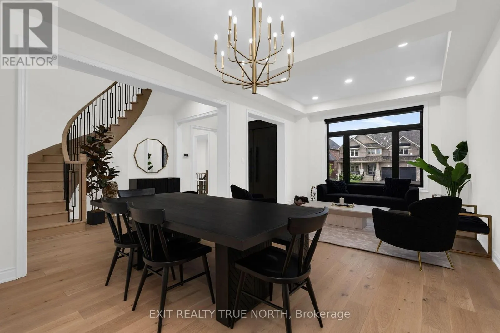 106 RUGMAN CRESCENT