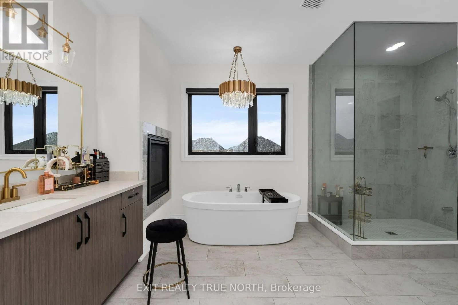 106 RUGMAN CRESCENT
