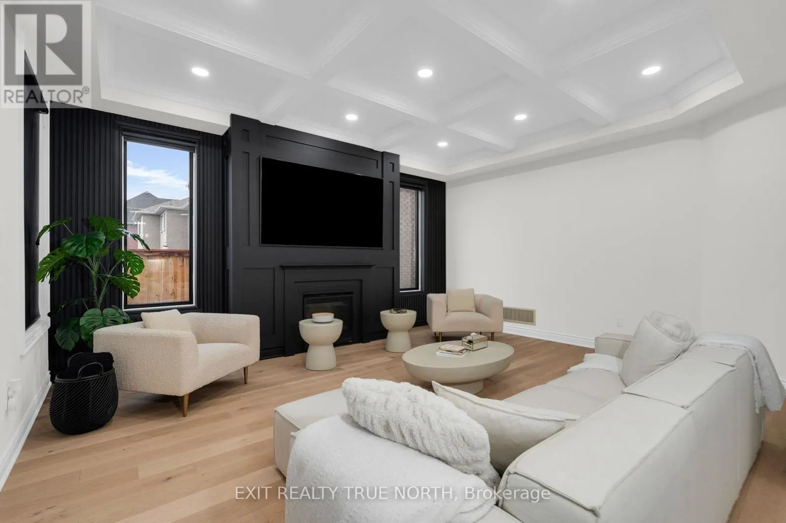 106 RUGMAN CRESCENT