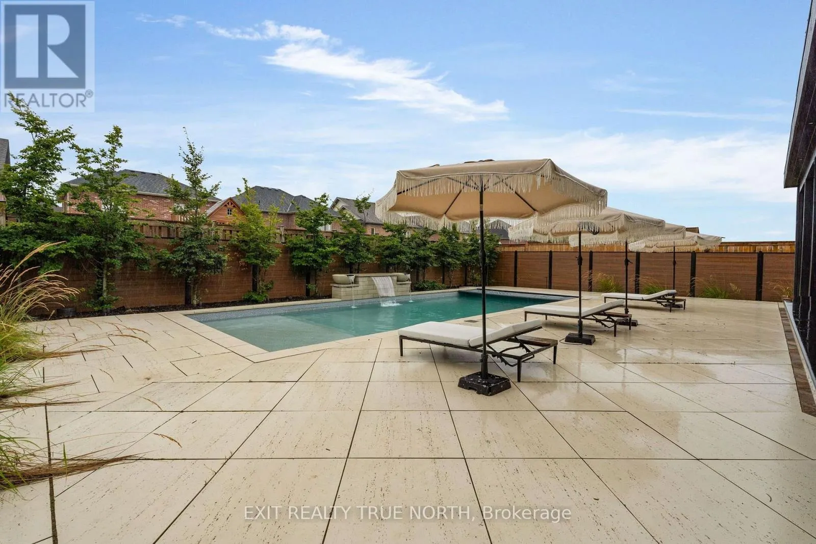 106 RUGMAN CRESCENT
