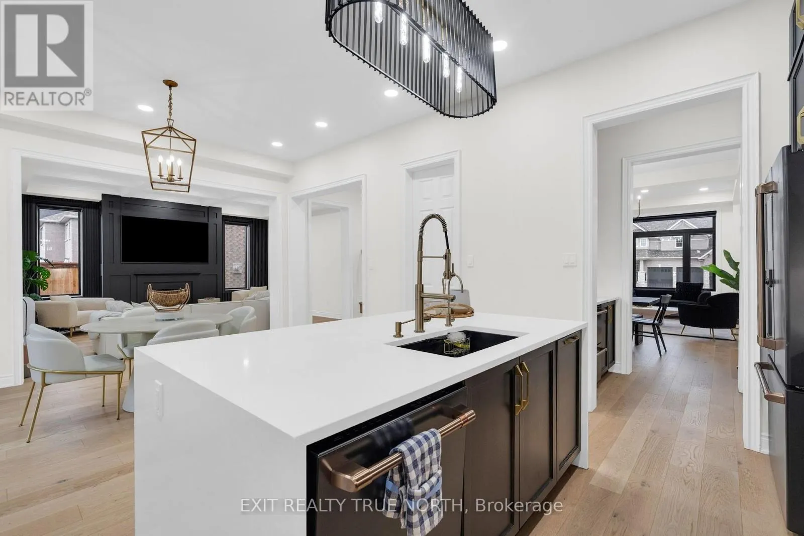 106 RUGMAN CRESCENT