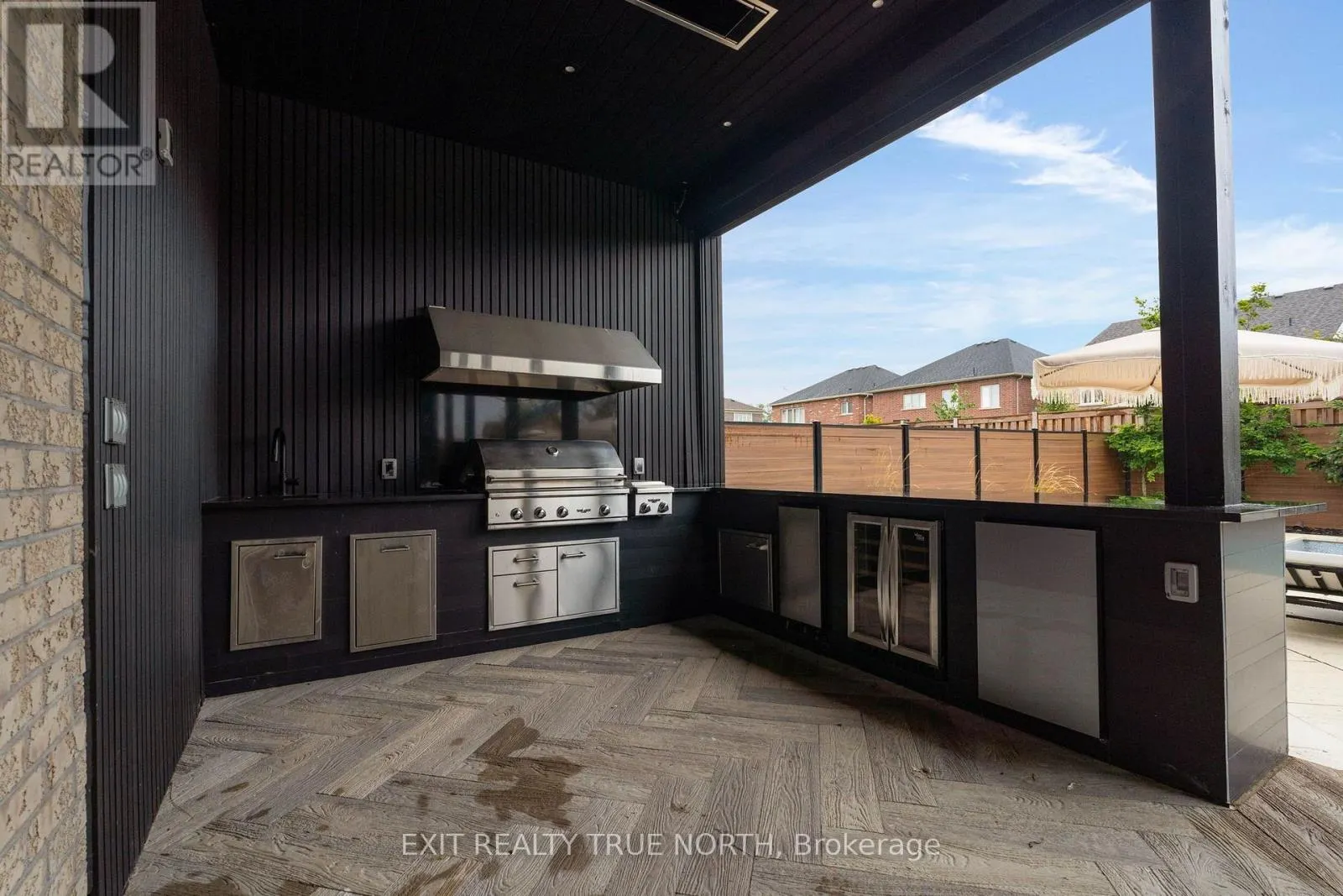 106 RUGMAN CRESCENT