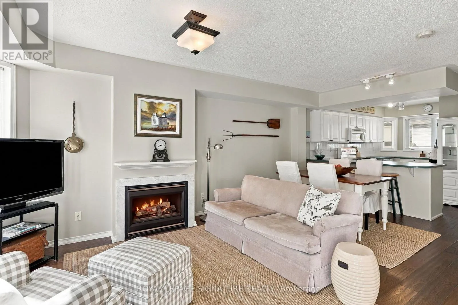 9 VALLEYMEDE COURT