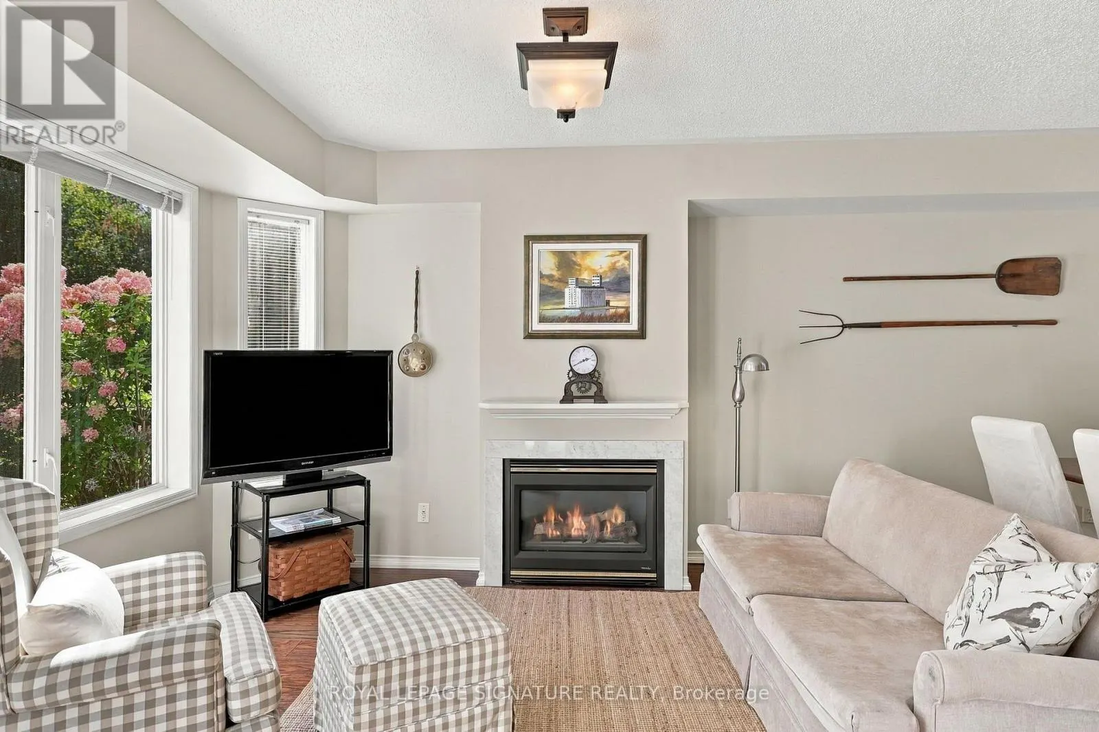 9 VALLEYMEDE COURT