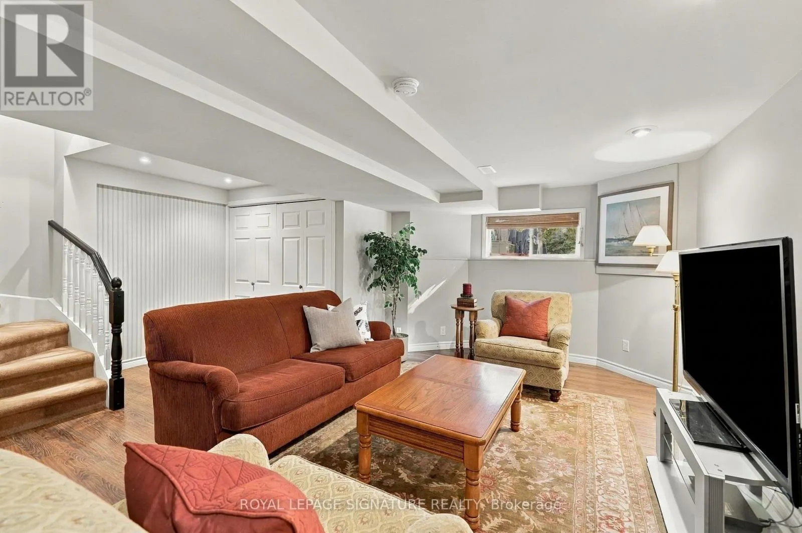 9 VALLEYMEDE COURT