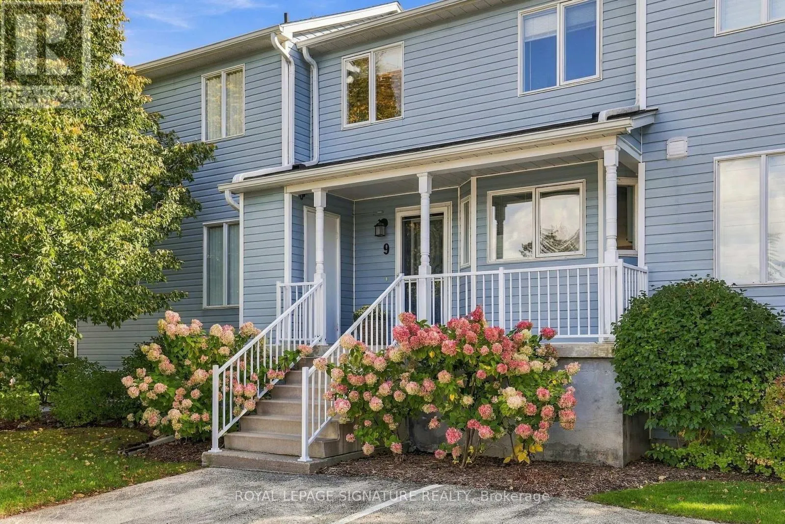 9 VALLEYMEDE COURT