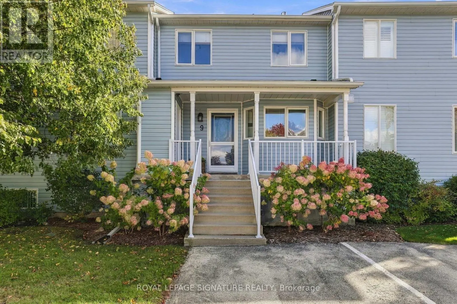 9 VALLEYMEDE COURT