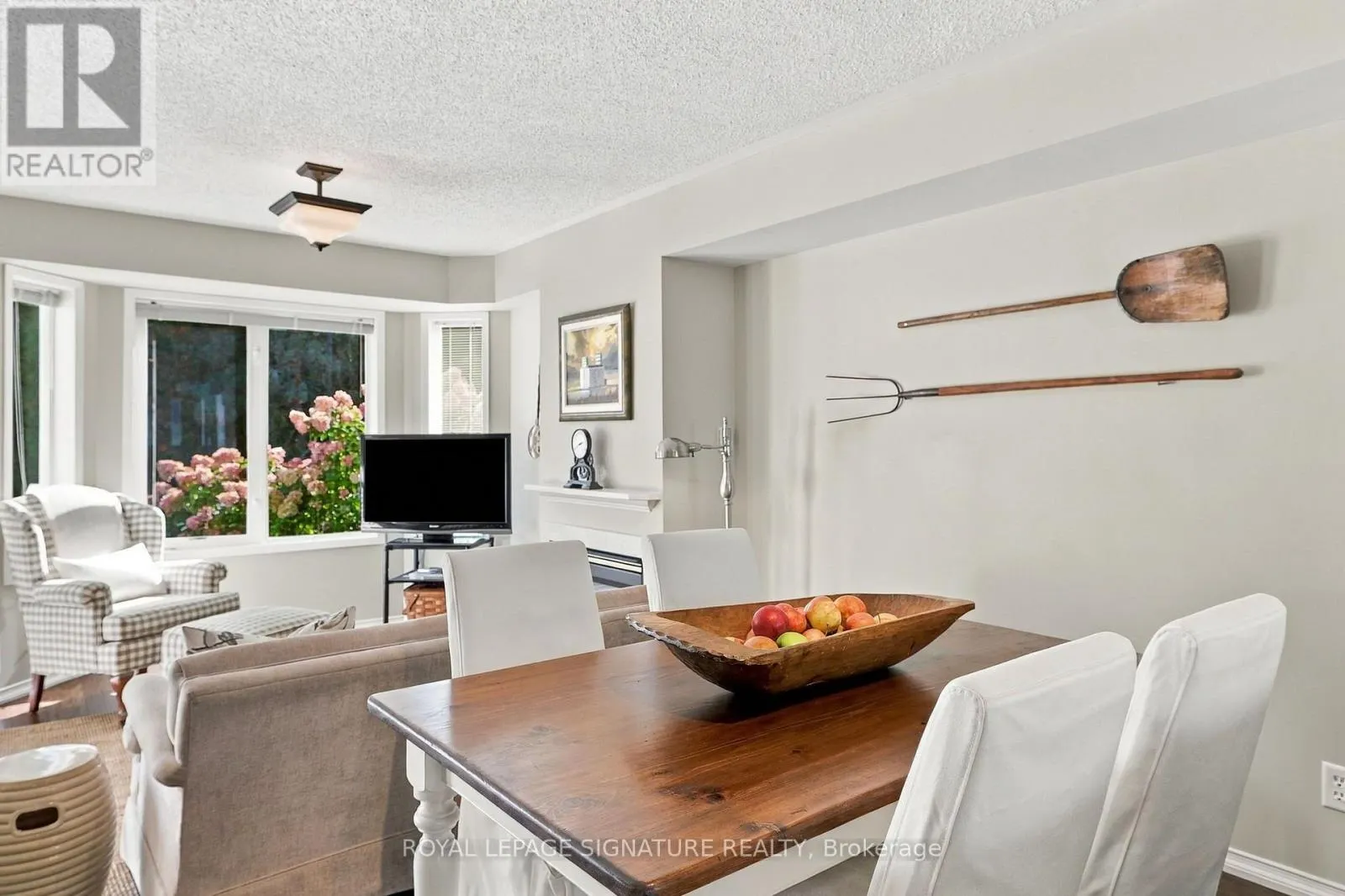 9 VALLEYMEDE COURT